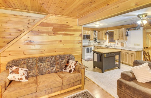 Jamestown House | Horses Welcome! Jamestown Home w/Fenced Pasture