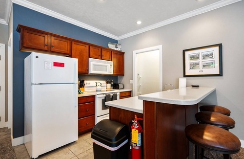 Egg Harbor Condo | Horseshoe Bay Club Cottage #2-Inclusive Golf Course and Club Access!