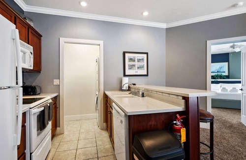 Egg Harbor Condo | Horseshoe Bay Club Cottage #2-Inclusive Golf Course and Club Access!