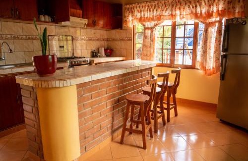 Oxapampa House | Hospedaje Cattleya