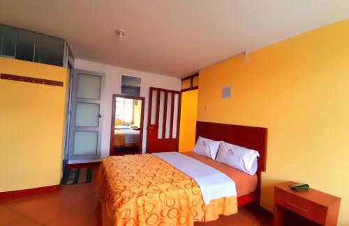 El Tambo Hotel | Hospedaje Las Lilas