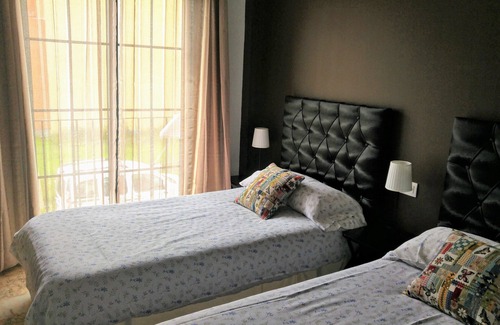New Golden Mile Hostel | Hospederia V Centenario