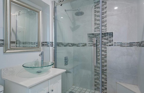 St.Bran's Burg Apartment | Hospitality Expert F32 Beach front Pool & Chef
