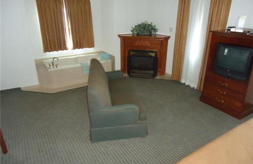Wilkes-Barre Hotel | Host Inn an All Suites Hotel
