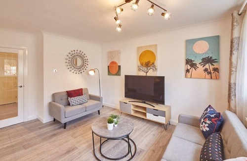 Darlington House | Host & Stay | Dacama @ Dene Grove
