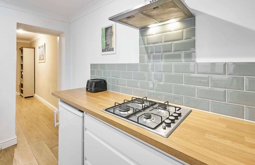 Montpelier Apartment | Host & Stay | Garden Flat