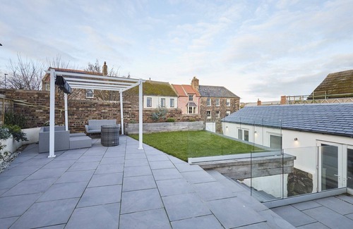 Berwick-upon-Tweed House | Host & Stay | Harrow Bothy