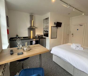 Pontrilas Apartment | Host & Stay - Hills Apartments