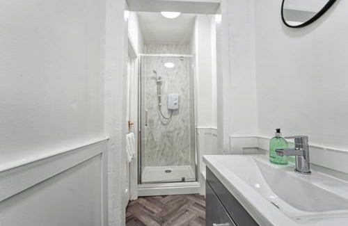 Pontrilas Apartment | Host & Stay - Hills Apartments
