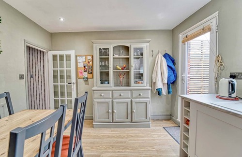 Mountsorrel House | Host & Stay | Loughborough Road House