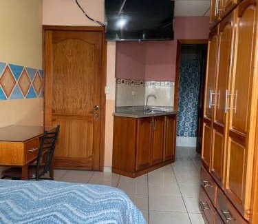 Huayna-Capac Hotel | Hostal Abu Dhabi