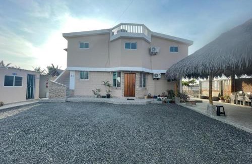 Crucita House | Hostal Cabañas Vistamar