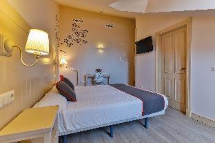 La Granja de San Ildefonso House | Hostal La Chata by Vivere Stays
