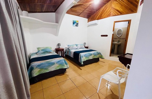 Puerto Villamil Hotel | Hostal Neptuno - Poseidon