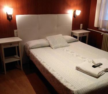 Ribes De Freser House | Hostal Porta De Núria