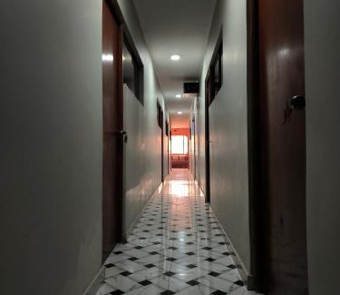 Caral Hotel | Hostal Venecia