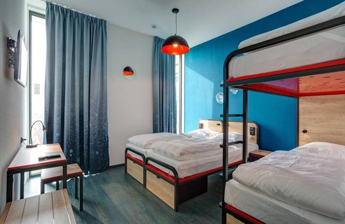 Frankendael Hostel | Hostel ∙ 8 guests