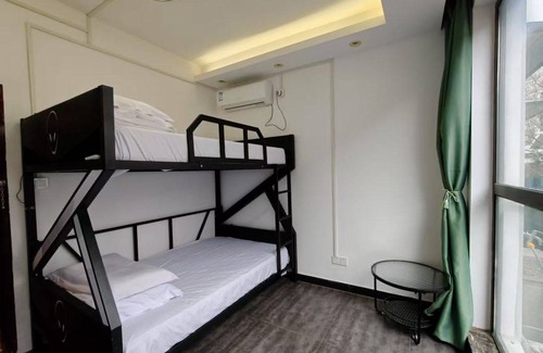 Xihu Hostel | Hostel ∙ 8 guests