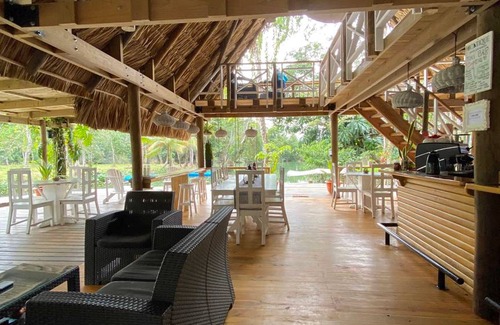 Livingston Hostel | Hostel ∙ 8 guests