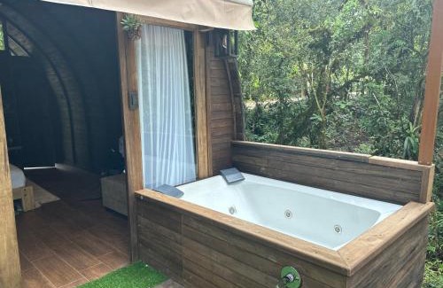 Banos de Agua Santa Resort | Hostería RIVER PARADISE