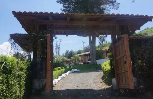 Las Tolas House | Hosteria Mi Standard Shelter "B"