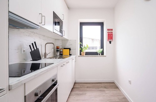 Sao Mamede de Infesta Apartment | HostWise - Vibrant Urban Flat