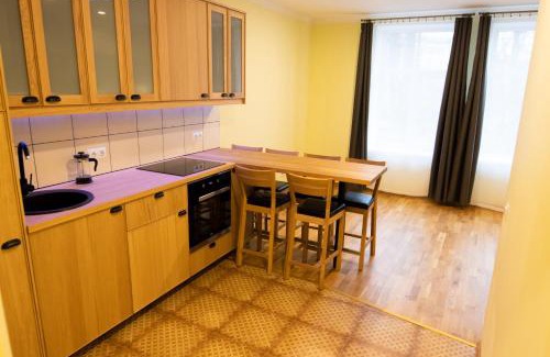 Agenskalns Apartment | HOT RIGA ERNESTINES IELA 7-7 ENJOY THE FEEL Of HOME AND HISTORY!