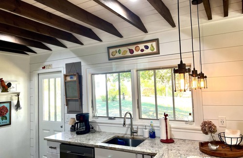 Clayton Cottage | Hot Specials, Close to everything! Guests love it!