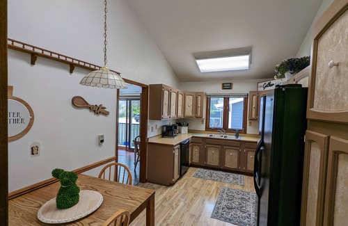 Ogallala House | HOT TUB! All bubbles no troubles!Lake McConaughy NE