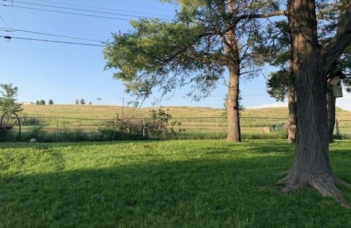 Ogallala House | HOT TUB! All bubbles no troubles!Lake McConaughy NE