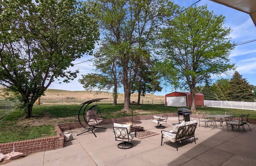 Ogallala House | HOT TUB! All bubbles no troubles!Lake McConaughy NE