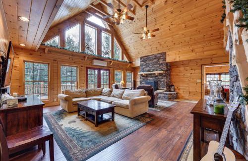 Old Forge House | Hot Tub and Dock Waterfront Cabin in Old Forge!