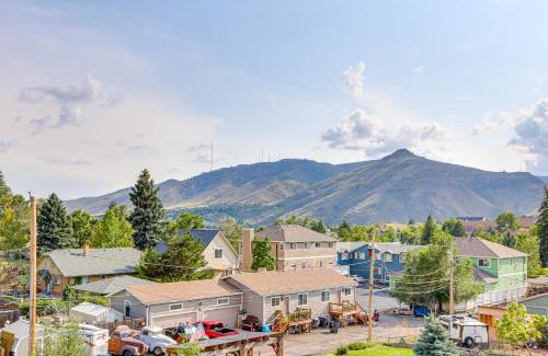 Golden House | Hot Tub and Mtn-View Rooftop Deck Golden Home
