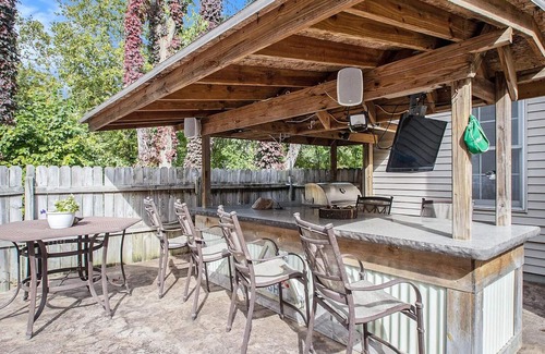 Granger House | *Hot Tub and Pool*2860ft²*King Bed*65" TV*1000Mbps