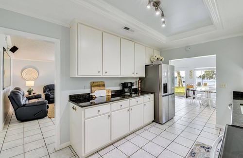 Panama City House | Hot Tub & Boat Dock: Getaway on Deerpoint Lake!