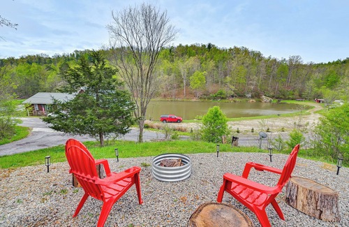 Catlettsburg Apartment | Hot Tub, Fire Pit: Lake-View Catlettsburg Getaway!