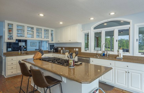 White Diamond Estates House | Hot Tub, Game Room & Pond Views + Biltmore Pass | Luxe Mountain Escape