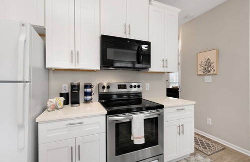 North Raleigh House | ☆ Hot Tub! Game Space! Fenced In Yard ☆