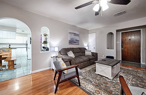 Crowley House | Hot Tub,Gameroom,15 Miles to Dickies Arena,FirePit,BBQ Grill!