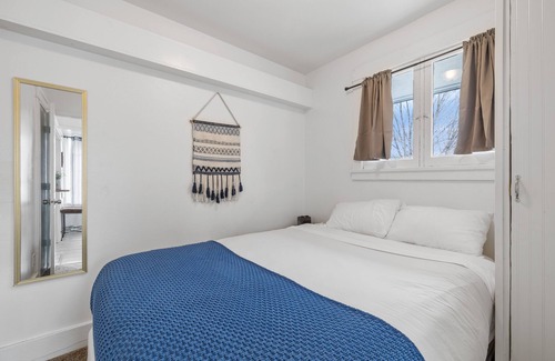 Price Apartment | Hot Tub Haven+.4 Mi to USU Eastern+In Unit Laundry