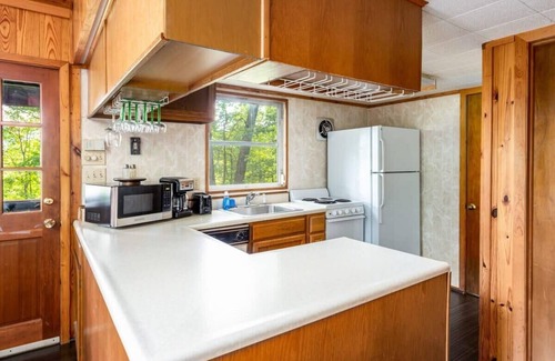 Berkeley Springs Cabin | Hot Tub, Large Deck, WiFi, Fire Pit at Chalet Cabin