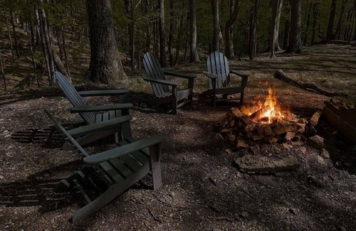 Berkeley Springs Cabin | Hot Tub, Large Deck, WiFi, Fire Pit at Chalet Cabin