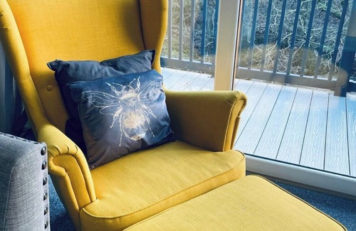 Morpeth Cabin | Hot tub lodge getaway with bar & many locals attractions, beaches, zoo ect