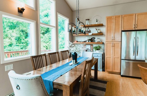 Eagle River House | Hot tub! Retreat for large or small groups. Sleeps 16! View Auoras and Denali!