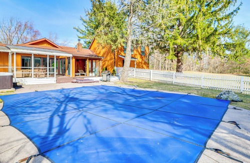 Mount Pocono House | Hot Tub & Seasonal Pool: Family Getaway in Cresco