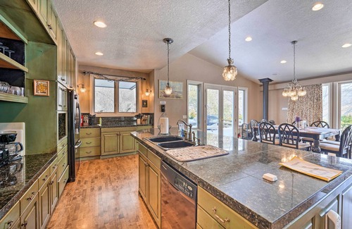 Twin Falls House | Hot Tub & Snake River Views at Twin Falls Home