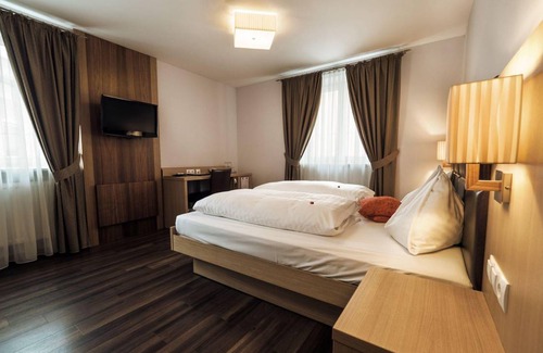 Itzling Hotel | Hotel ∙ 1 bedroom ∙ 1 guest