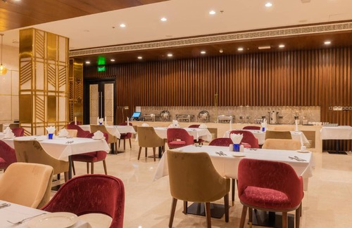 Al Khuwair Hotel | Hotel ∙ 4 guests