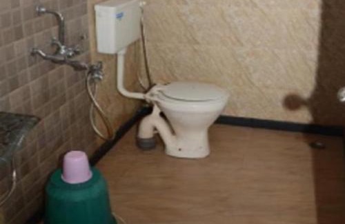 Bandra East Apartment | Hotel Anil Residency