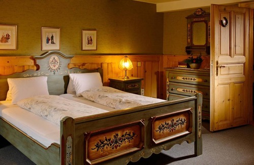Wilderswil Hotel | Hotel Bären - INCL. LIFT PASS Double room/addl. bed, shower/wc (max. 2 adults 1 child), HB